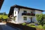 Mehrparteienhaus direkt an der Piste & Rodelbahn