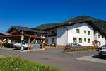 Mehrparteienhaus direkt an der Piste & Rodelbahn